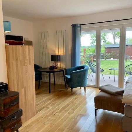 Elbsleep Apartment *